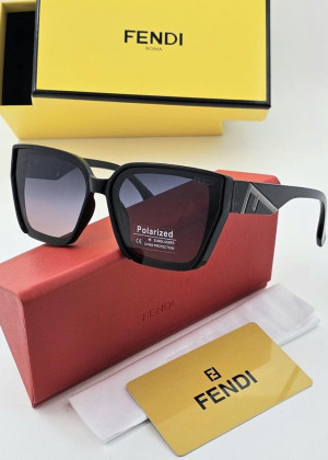 Набор женские солнцезащитные очки, коробка, чехол + салфетки 21209729