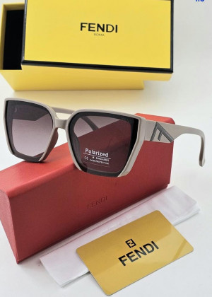 Набор женские солнцезащитные очки, коробка, чехол + салфетки 21209730