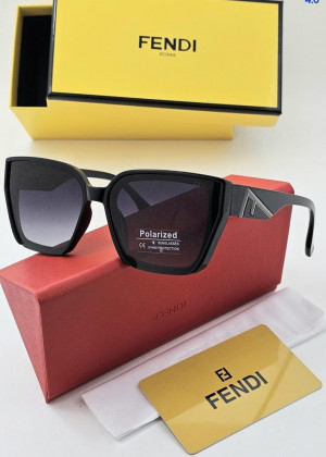 Набор женские солнцезащитные очки, коробка, чехол + салфетки 21209731