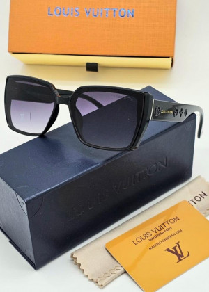 Набор женские солнцезащитные очки, коробка, чехол + салфетки #21222253