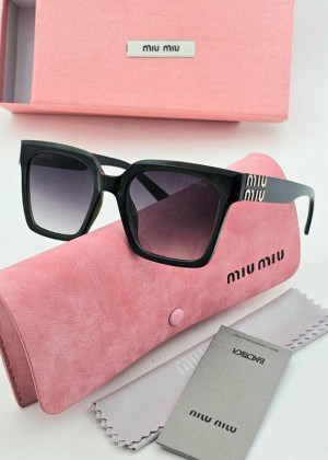 Набор женские солнцезащитные очки, коробка, чехол + салфетки 21256355
