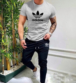 Спортивный костюм #22687388