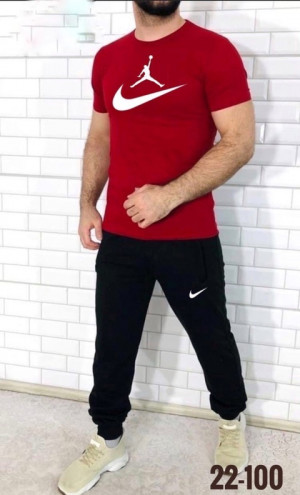 Спортивный костюм #22688106