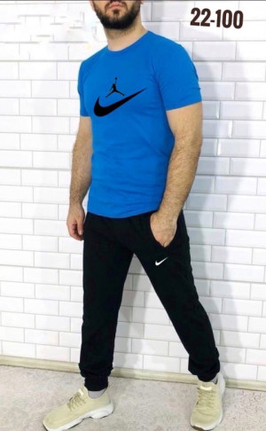Спортивный костюм #22688107