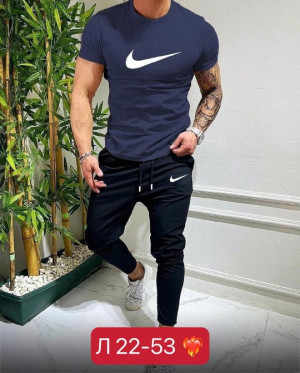 Спортивный костюм #22693421