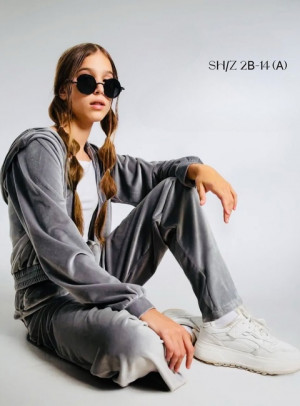 Спортивный костюм 22877408