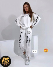 Спортивный костюм