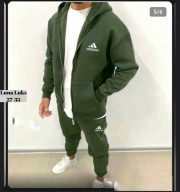 Спортивный костюм