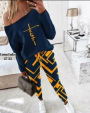 Спортивный костюм