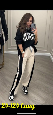 Спортивный костюм