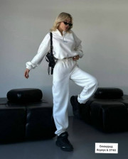 Спортивный костюм