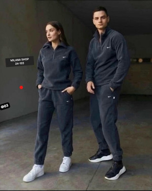 Спортивный костюм 23128282