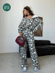 Спортивный костюм