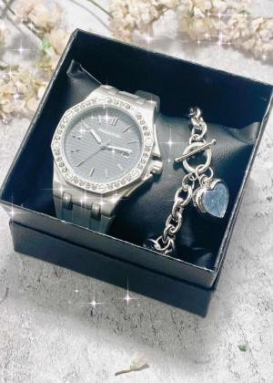Подарочный набор для женщин часы и браслет+ коробка 23245148