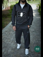 Спортивный костюм