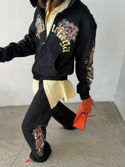 Спортивный костюм