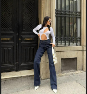 Джинсы #23297204