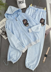 Спортивный костюм