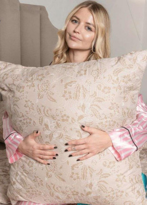 Подушка #23329861