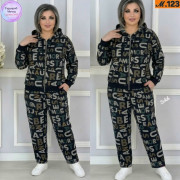 Спортивный костюм