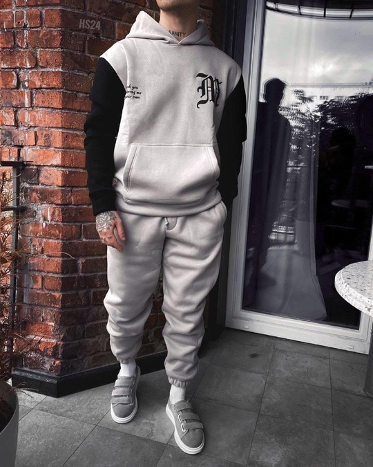 Спортивный костюм 22904672