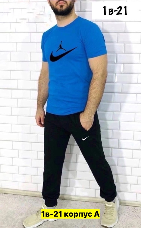 Спортивный костюм 22907801