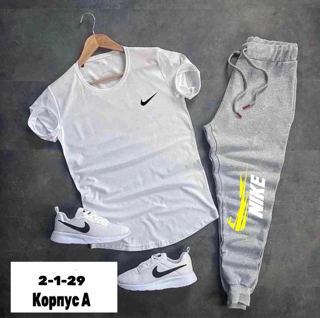 Спортивный костюм 22911783