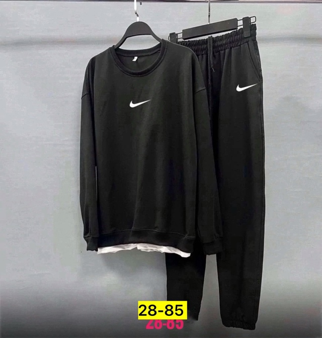 Спортивный костюм 22910819