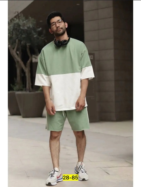 Спортивный костюм 22910818