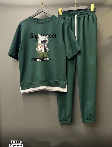 Спортивный костюм 22913683