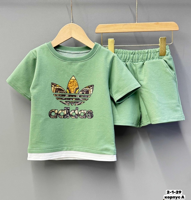 Спортивный костюм 22913144