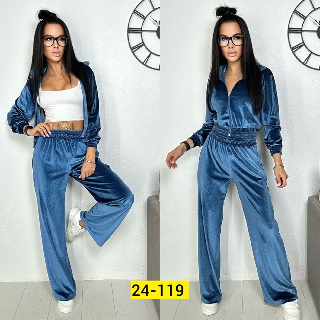 Спортивный костюм 22915437