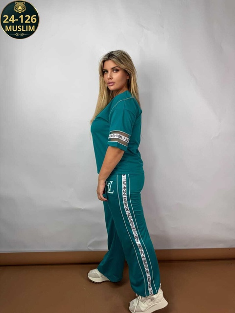 Спортивный костюм 22916644