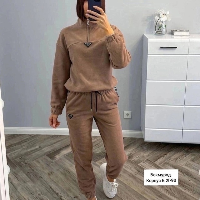 Спортивный костюм 22917521