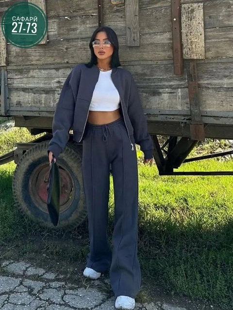 Спортивный костюм 22918259