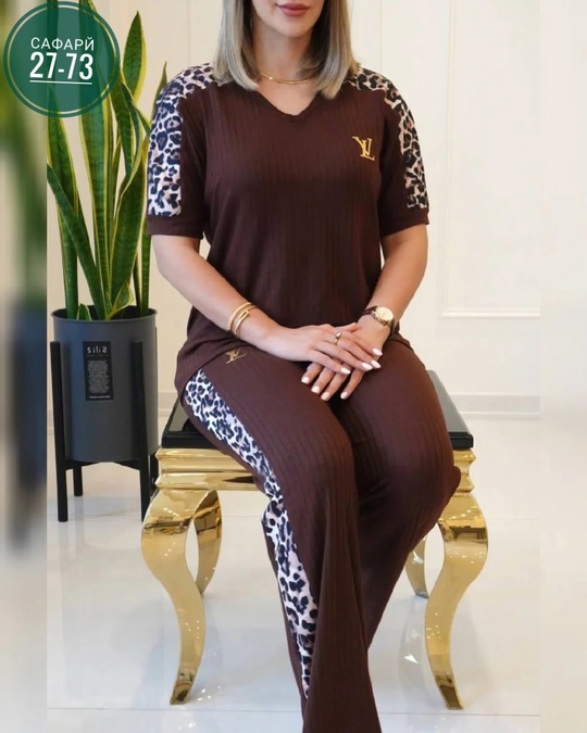 Спортивный костюм 22920126