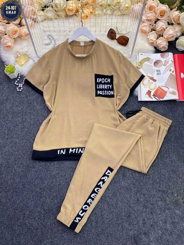 Спортивный костюм 22923315