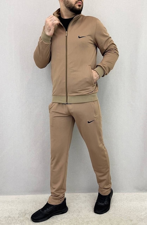 Спортивный костюм 22925736