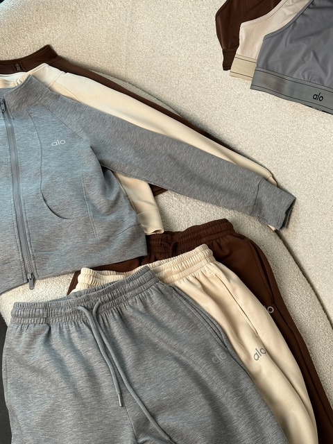 Спортивный костюм 22928177