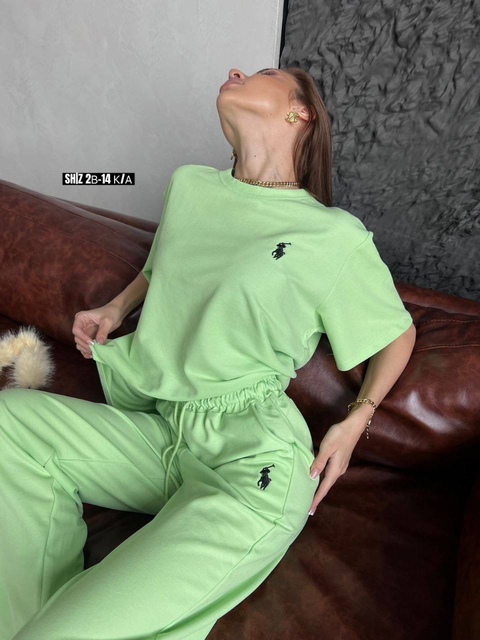 Спортивный костюм 22930237