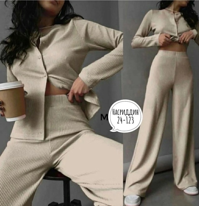 Спортивный костюм 22929327