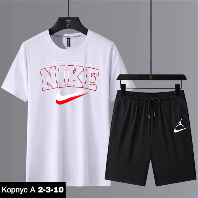 Спортивный костюм 22931384