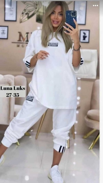 Спортивный костюм 22930894