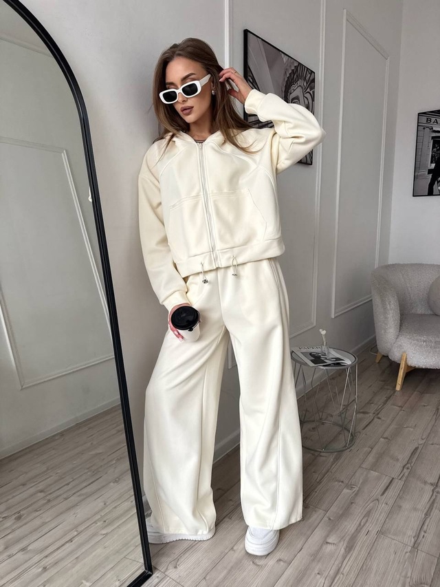 Спортивный костюм 22937781