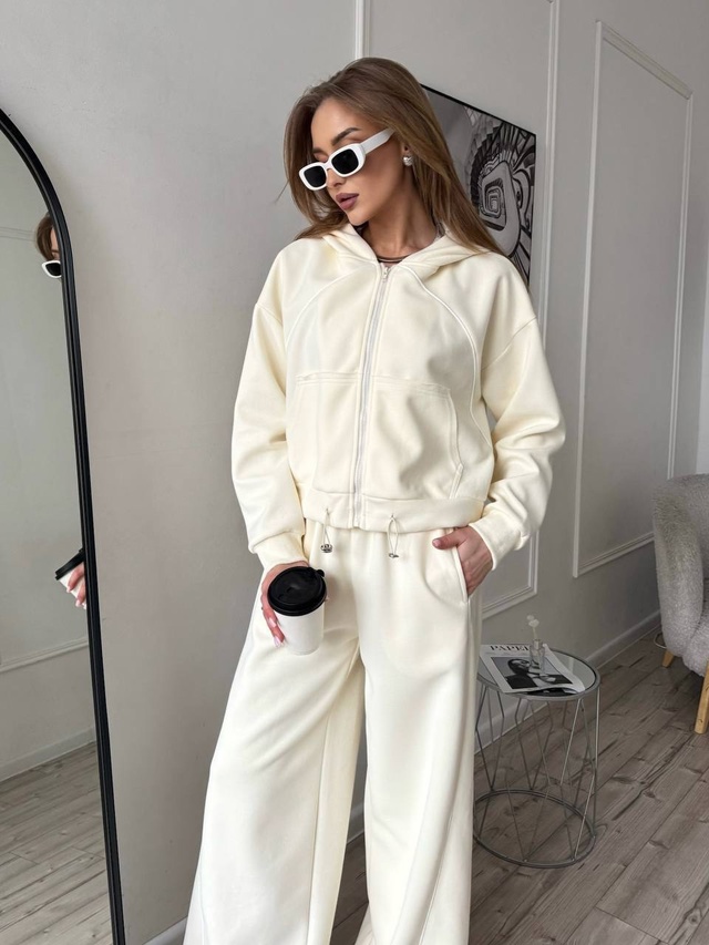 Спортивный костюм 22937781