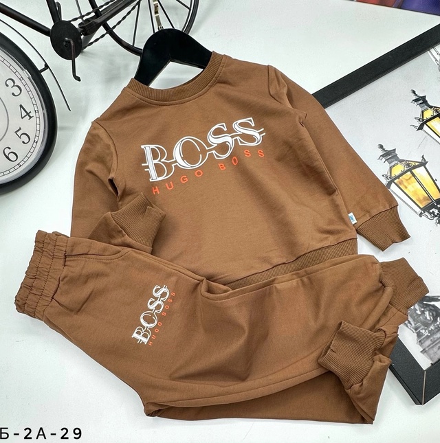 Спортивный костюм 22940941