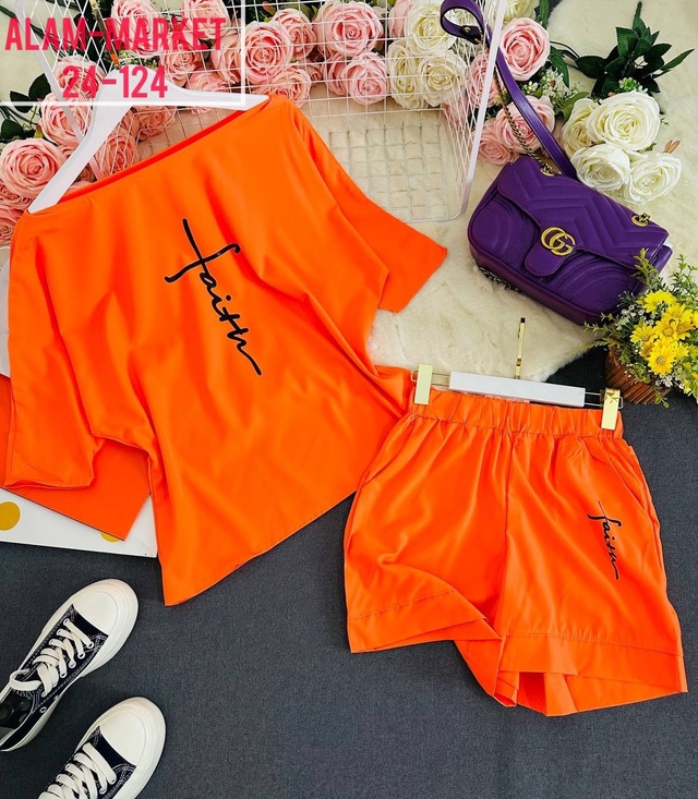 Спортивный костюм 22941713