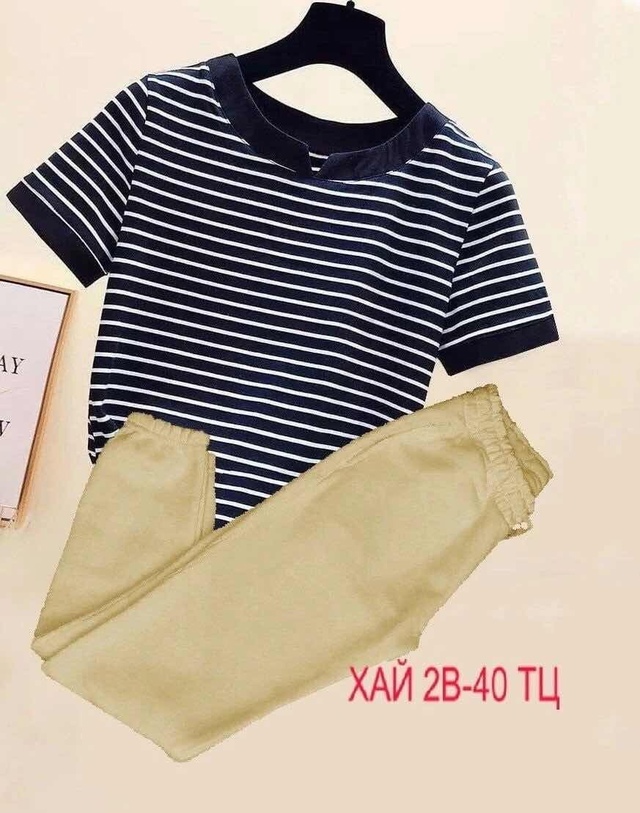 Спортивный костюм 22942520