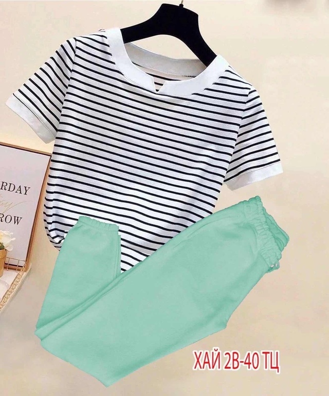 Спортивный костюм 22942520