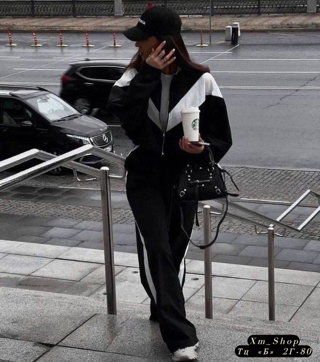 Спортивный костюм 22942106